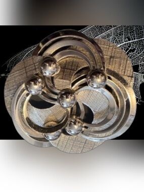 Triad Shiny Silver Swirl Necklace